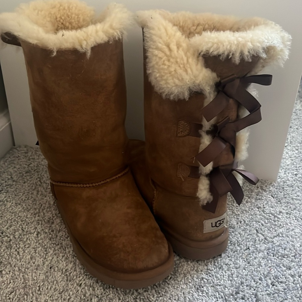 bailey bow uggs